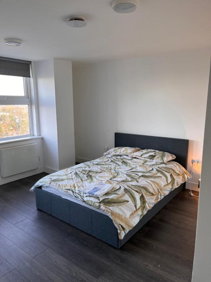 The Serviced Accommodations Харлоу Экстерьер фото
